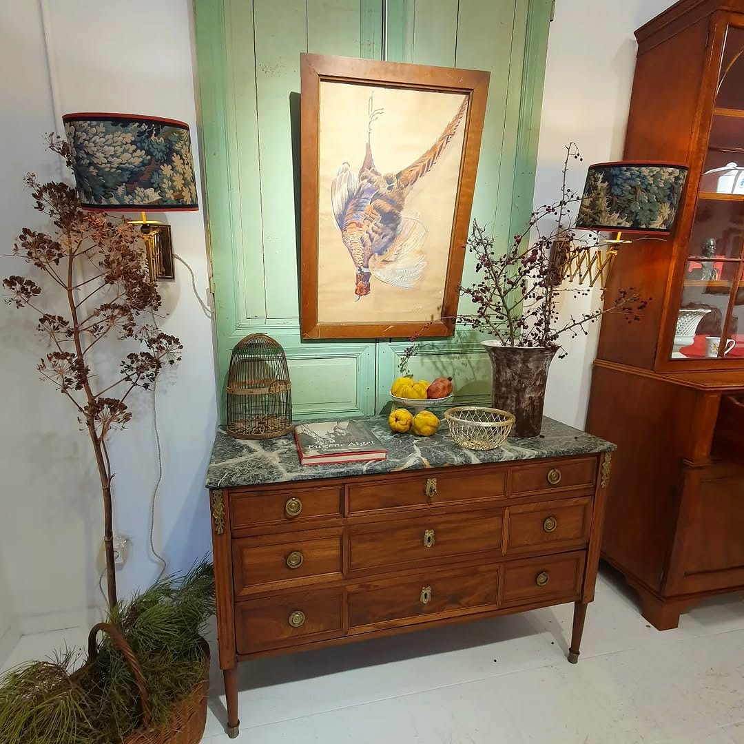 Post 2 by •PORTICI• antiques&vintage on Instagram (image)
