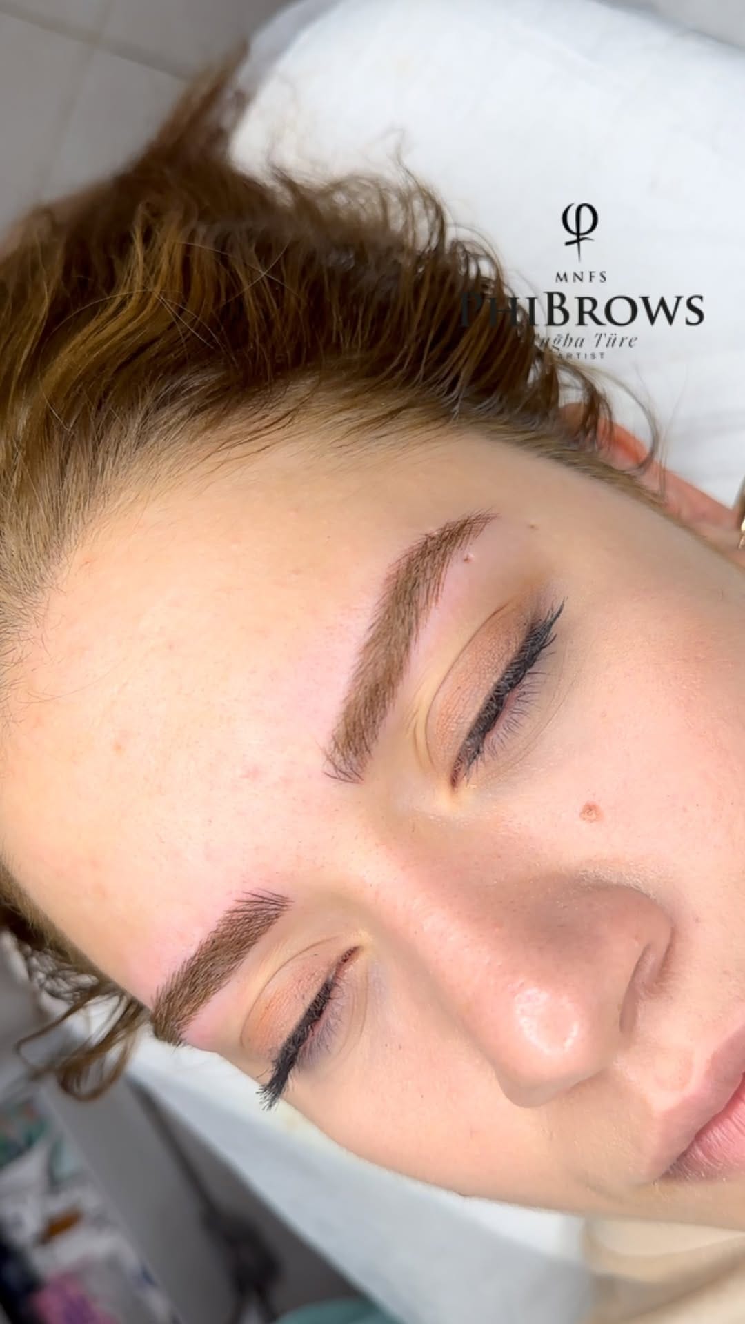 Post 2 by Microblading_tuğbatüre on Instagram (video)