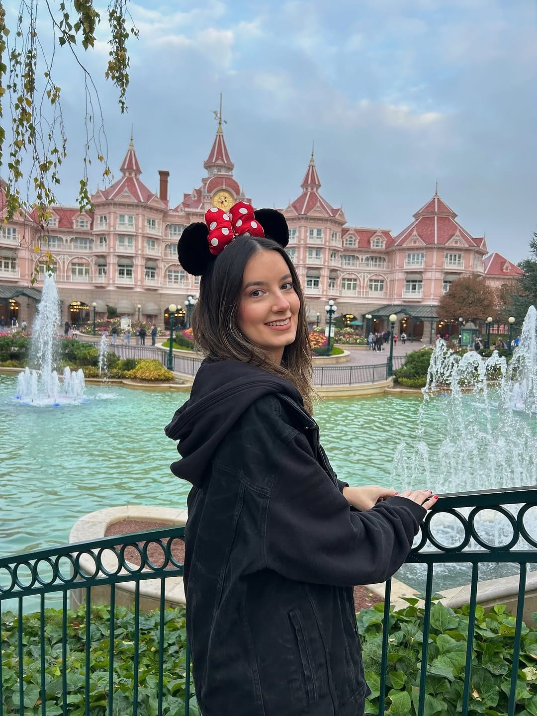 Post 8 by Lara Zurita on Instagram (carousel)