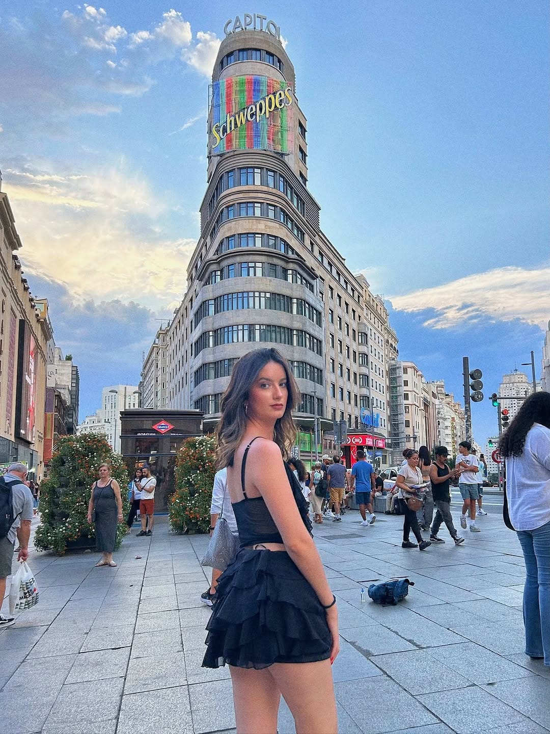 Post 9 by Lara Zurita on Instagram (carousel)