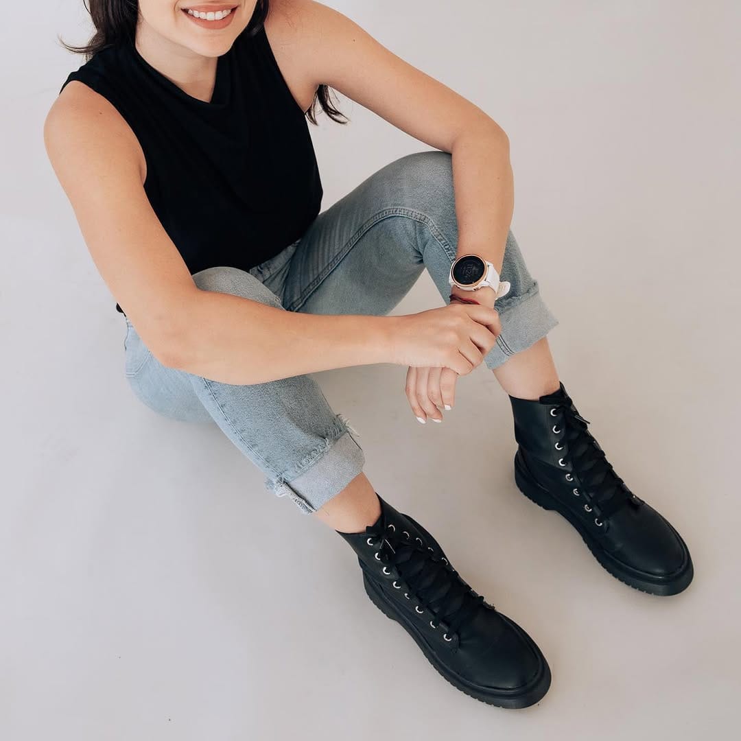 Post 2 by Alexa zapatos online on Instagram (image)
