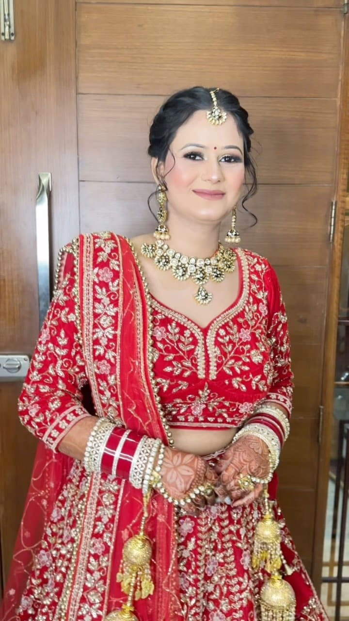 Post 7 by Makeup By Shivani Katyal 🧿 on Instagram (video)