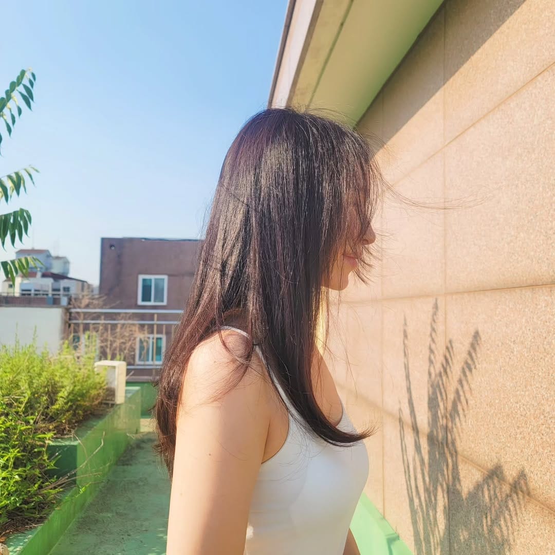 Post 6 by yooun seul on Instagram (image)