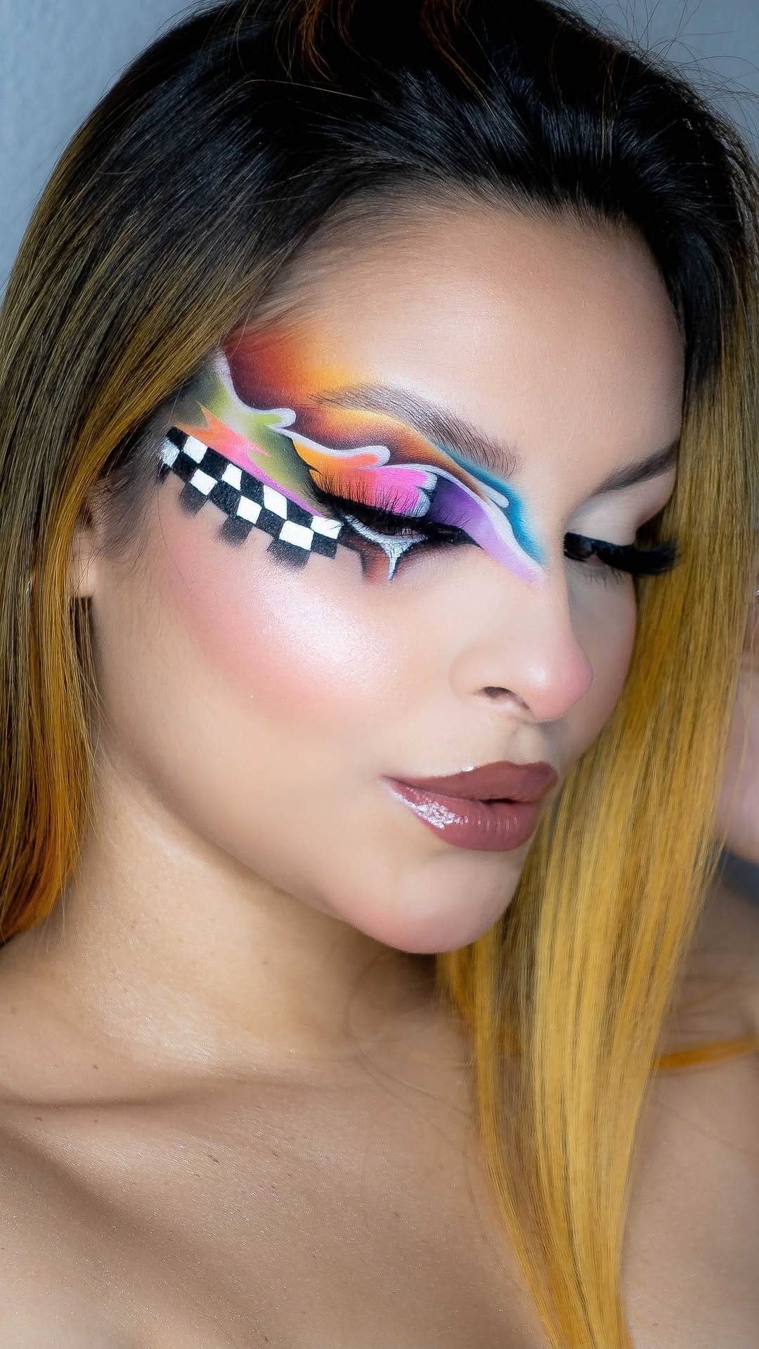 Post 4 by -MAKEUP ALISON - on Instagram (video)
