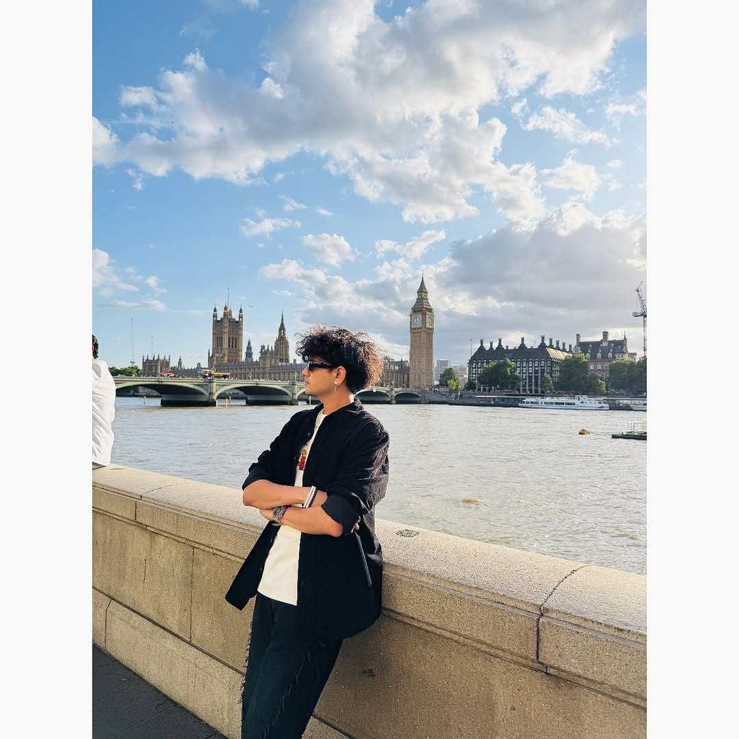 Post 6 by Jayvir Makwana on Instagram (carousel)
