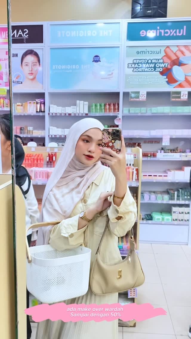 Post 8 by Aida on Instagram (video)