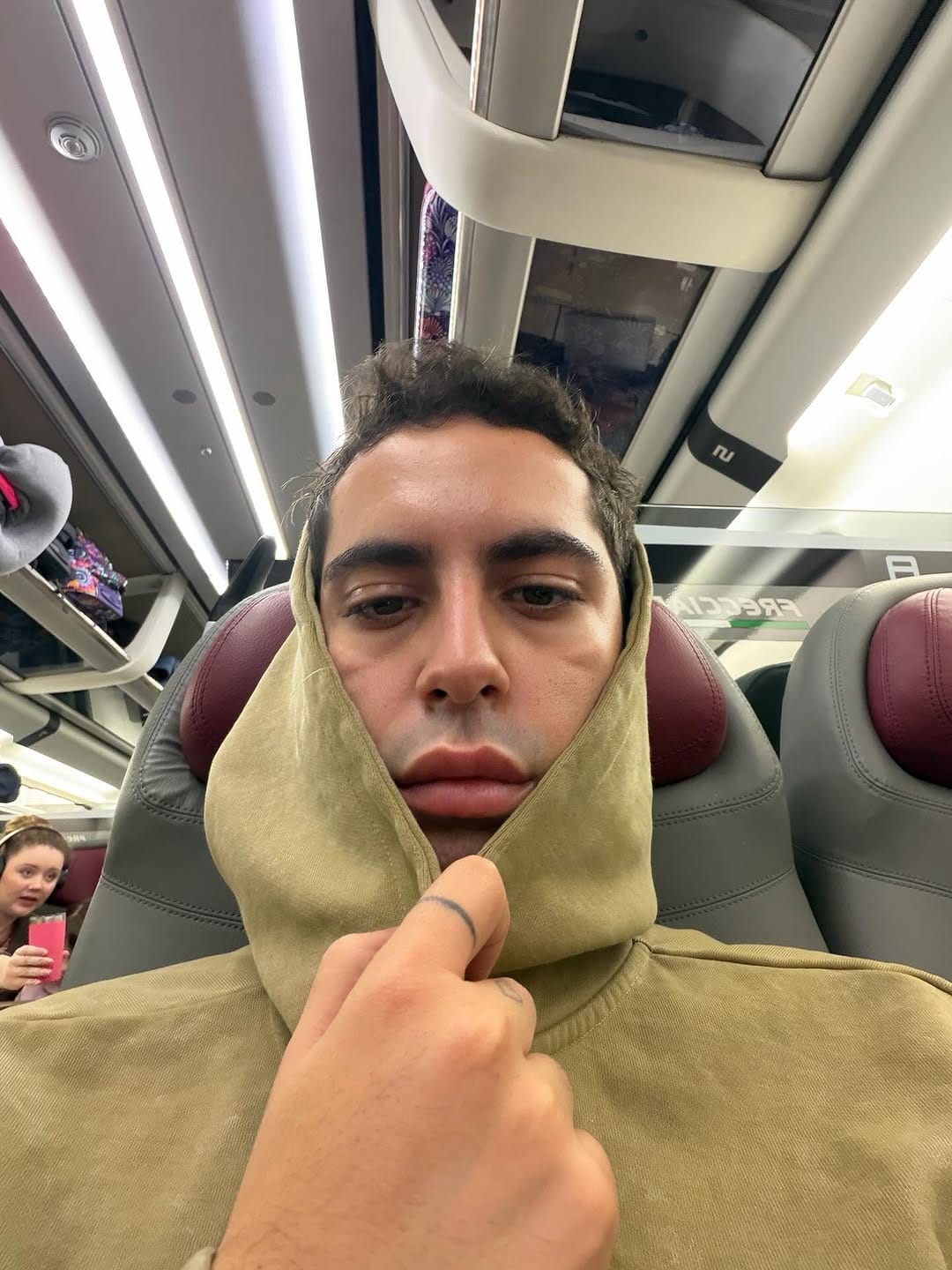 Post 10 by NIKO on Instagram (carousel)