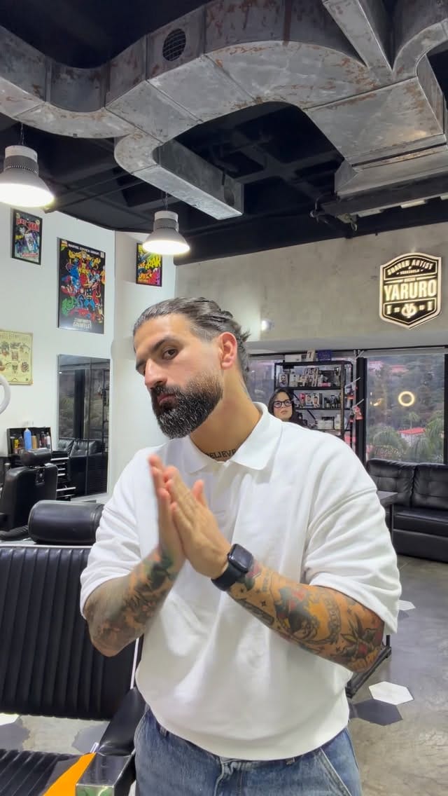 Post 4 by Oscar Yaruro on Instagram (video)