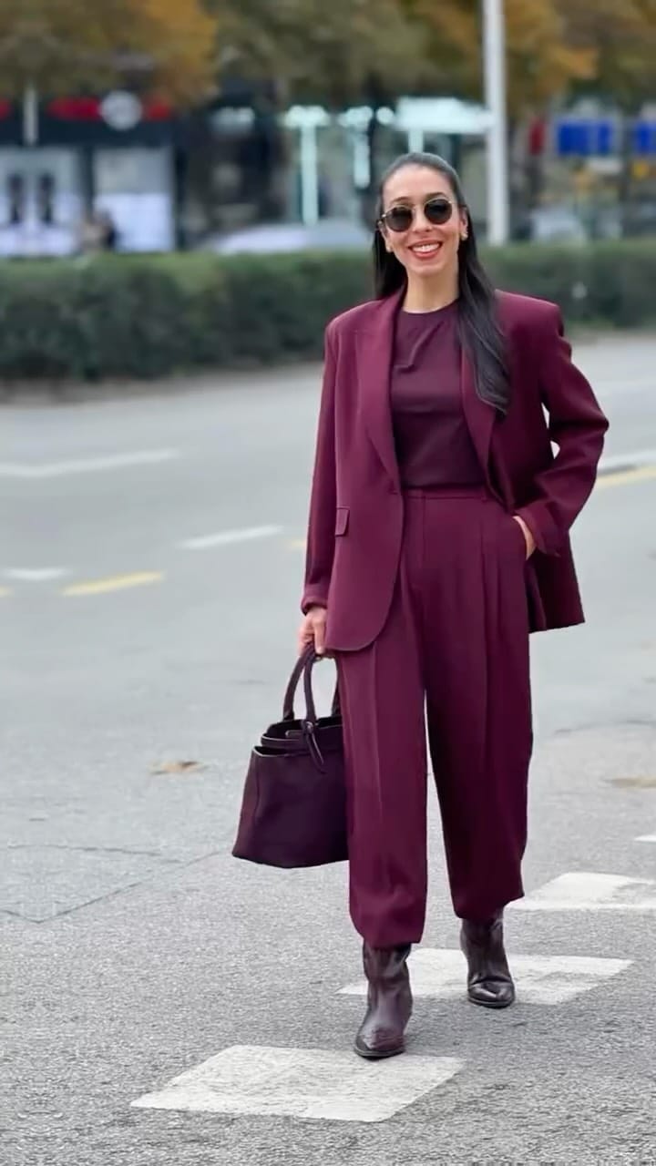 Post 8 by Silvi#ANI'S Boutique on Instagram (video)