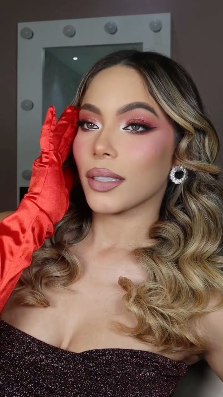 Post 5 by Maquilladora en Cartagena | Makeup Artist Cartagena on Instagram (video)