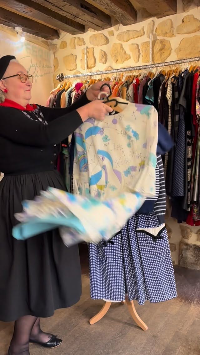 Post 6 by Mamz'elle swing on Instagram (video)