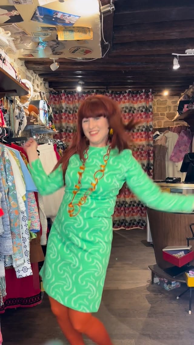 Post 7 by Mamz'elle swing on Instagram (video)