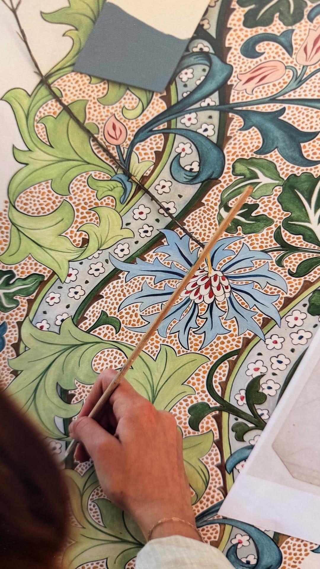 Post 3 by Verdeolivia Paint & Paper on Instagram (video)