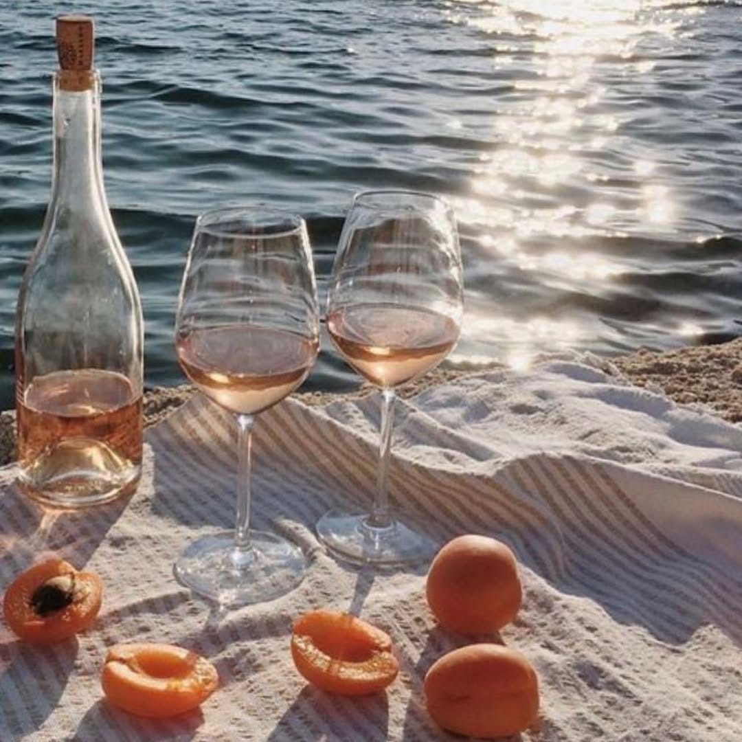 Post 7 by Elluminate Candle Co. on Instagram (image)