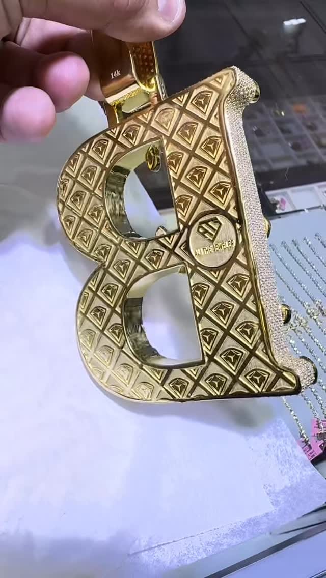 Post 1 by Best Jeweler Nc on Instagram (video)