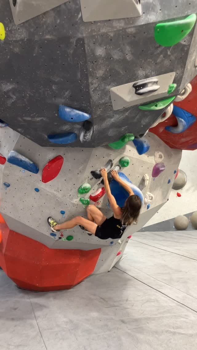 Post 10 by Nolwenn Arc on Instagram (video)