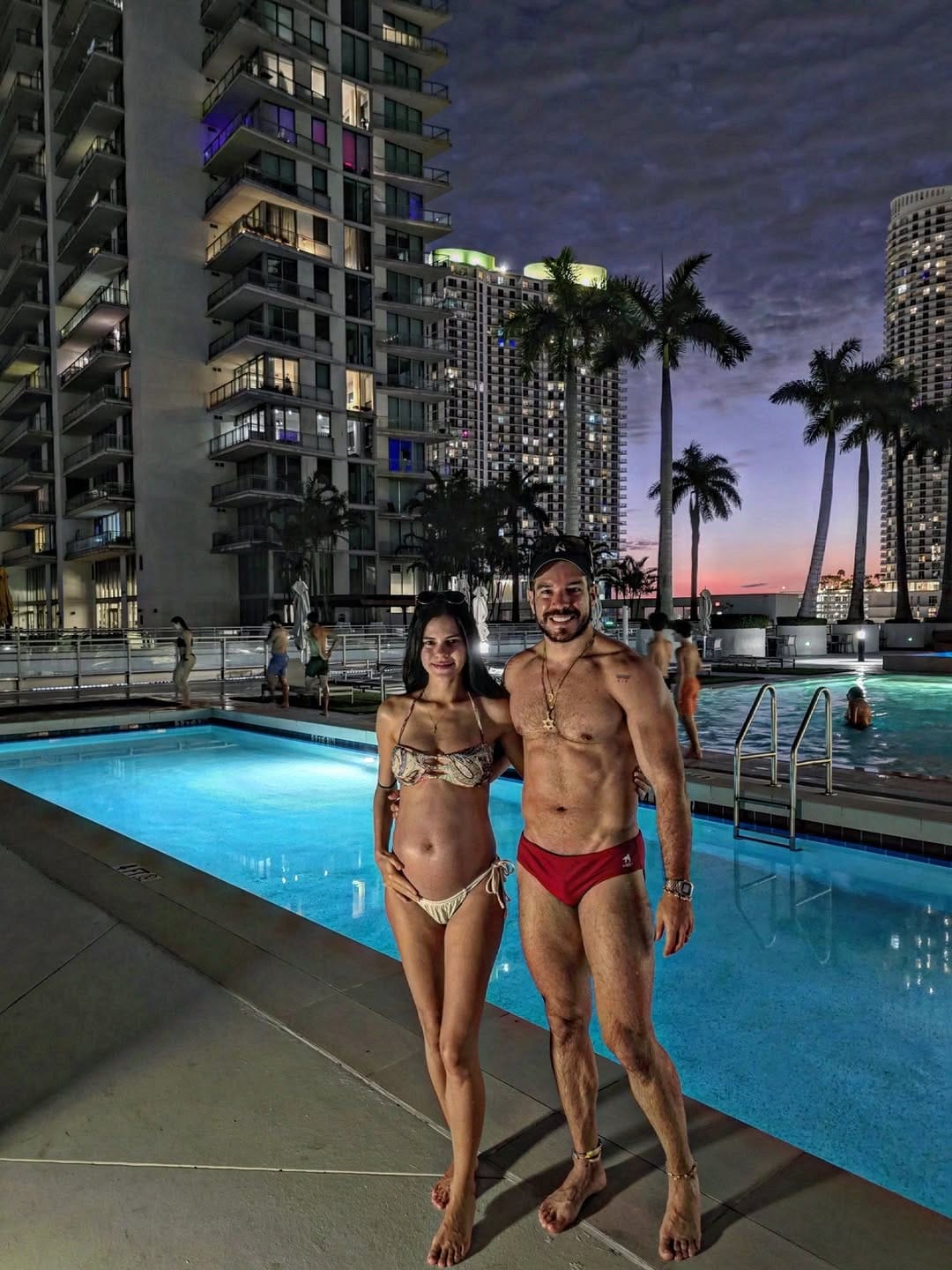 Post 4 by Luis Corrales T on Instagram (carousel)