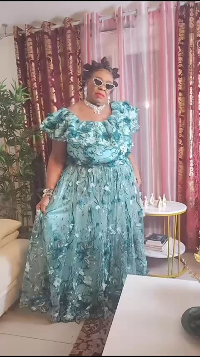 Post 7 by Marie Louise Nsongo on Instagram (video)