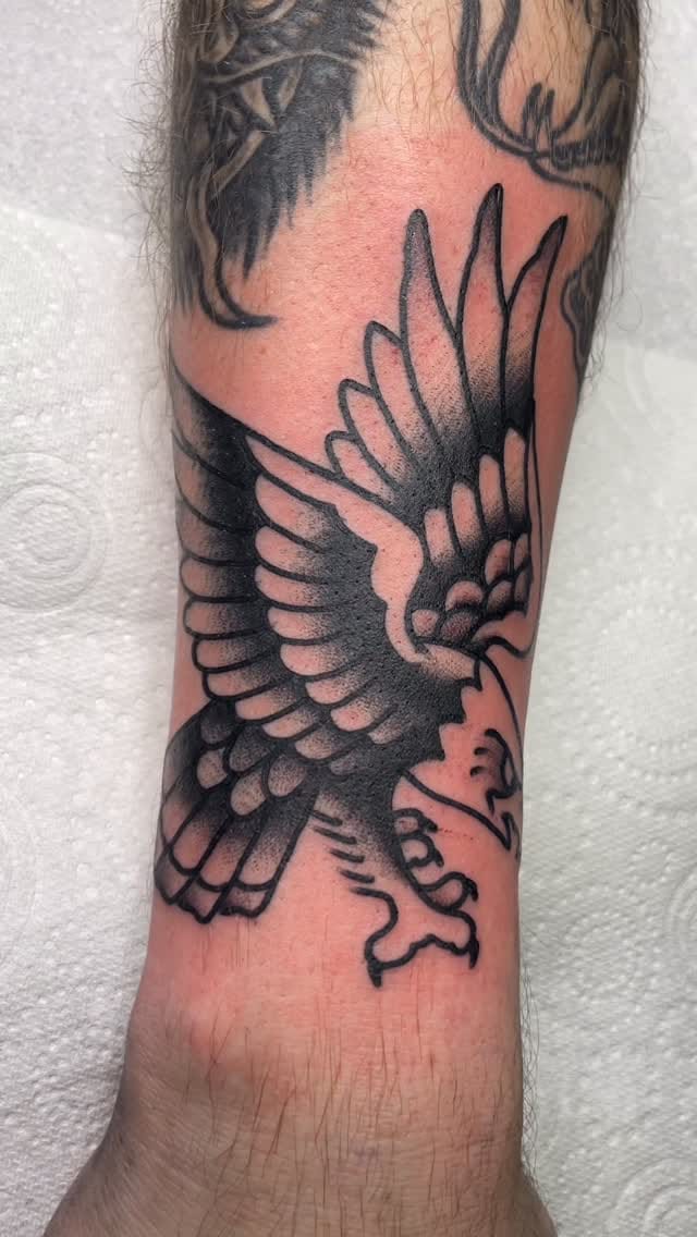 Post 4 by Rich Gold Room on Instagram (video)