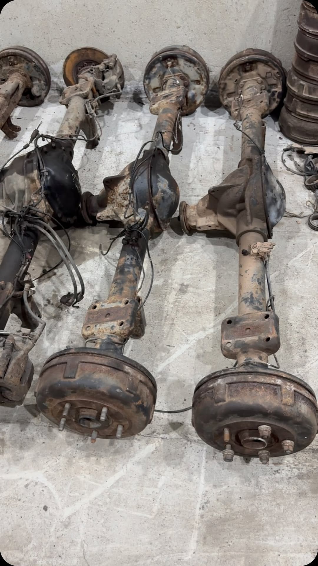 Post 8 by Ford transit yeni ve işlənmiş ehtiyat hissələri on Instagram (video)