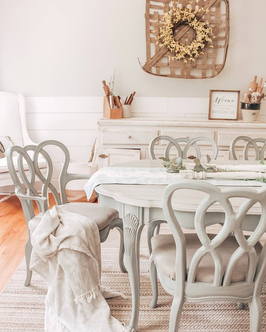 Post 10 by Bailey 🌿 Farmhouse Decor on Instagram (image)