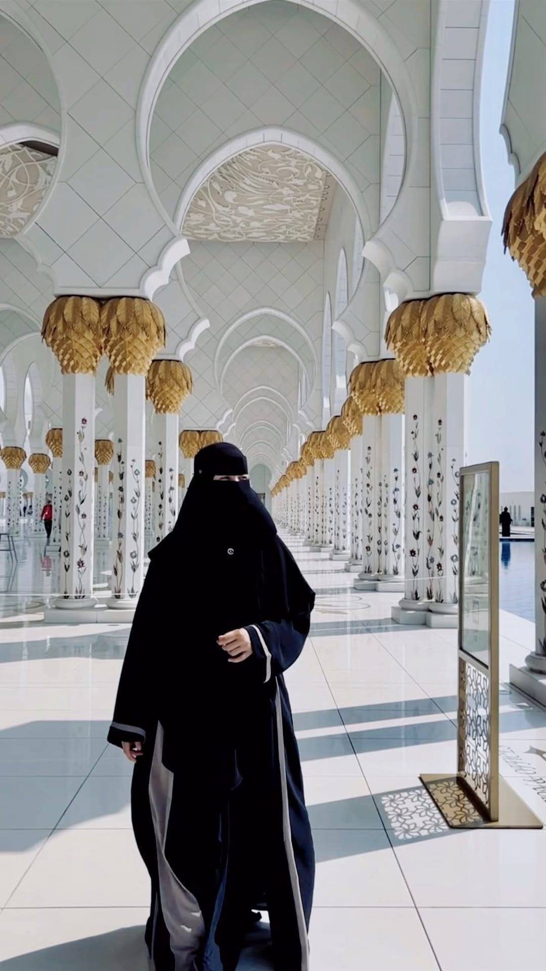 Post 3 by Muhammad Zikri on Instagram (video)