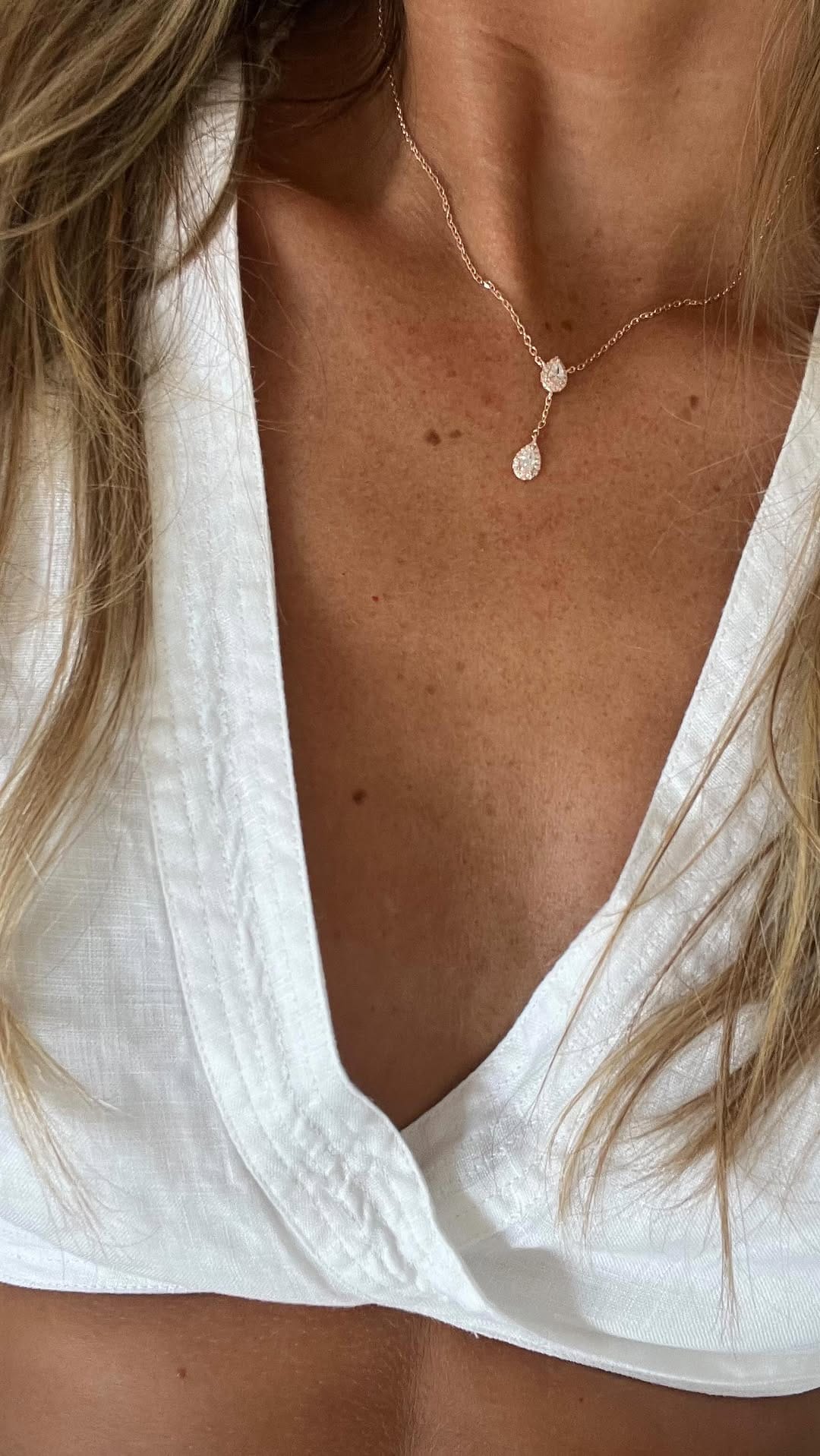 Post 8 by Lise Paris on Instagram (video)