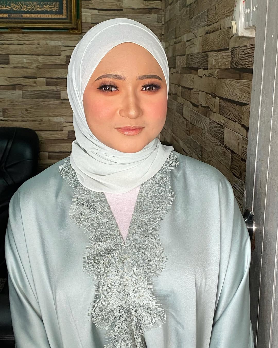 Post 7 by Deena Nashir on Instagram (image)