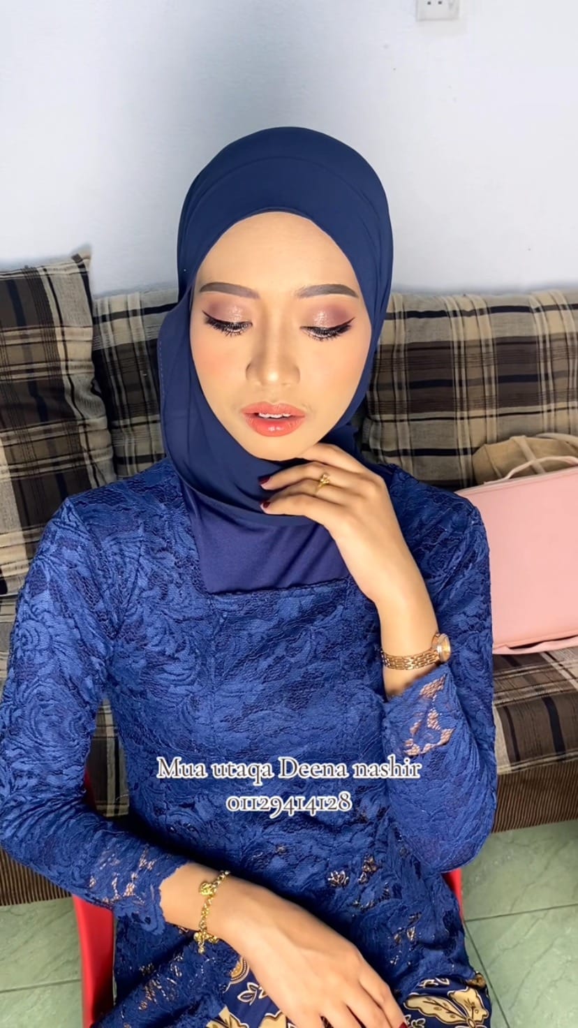 Post 4 by Deena Nashir on Instagram (video)