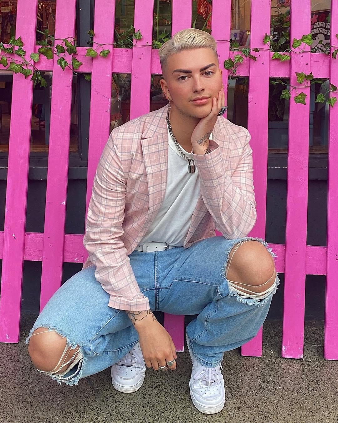 Post 3 by Rowan Young on Instagram (image)