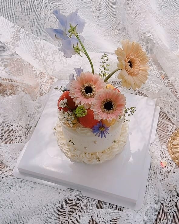 Post 3 by 메종미하벨 on Instagram (video)