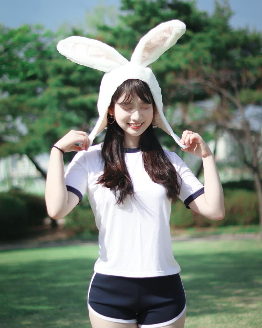 Post 10 by 하츠 on Instagram (image)