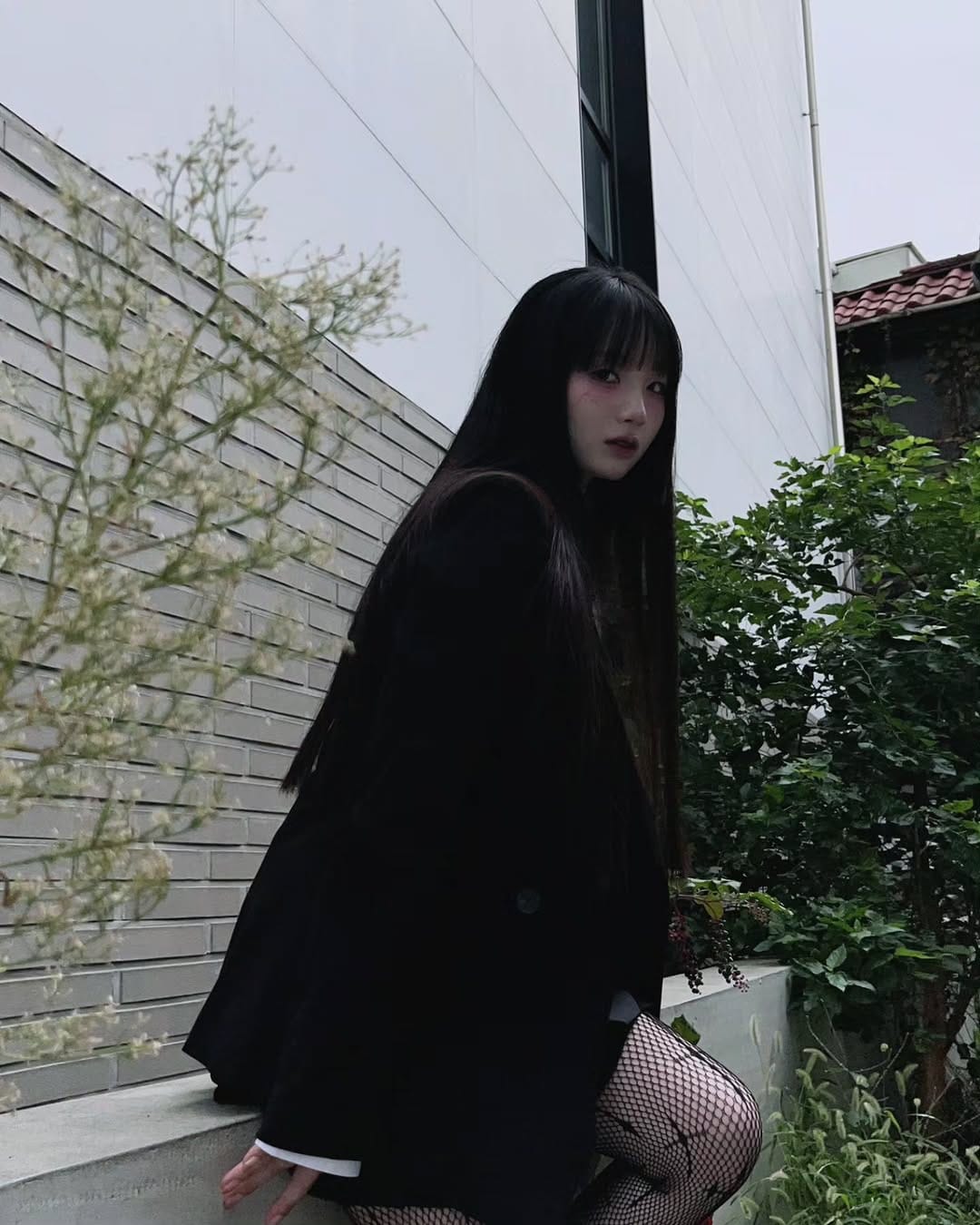 Post 6 by 하츠 on Instagram (carousel)