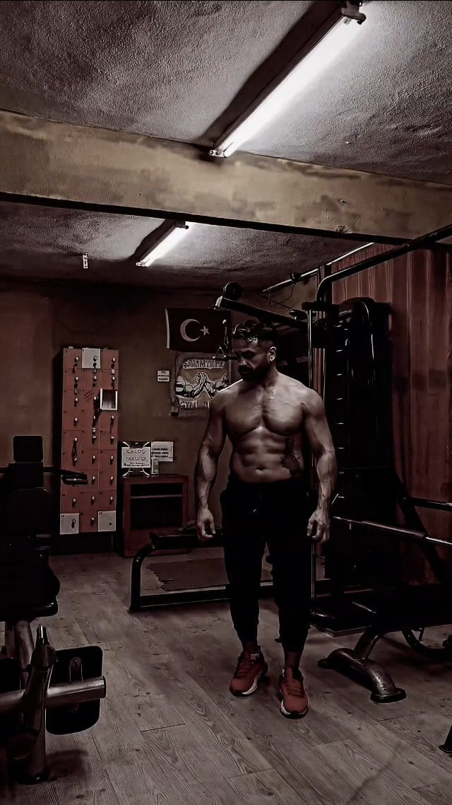 Post 4 by Adem Gül on Instagram (video)