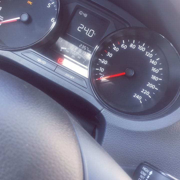 Post 7 by ζακαεια βδυίείρα on Instagram (video)