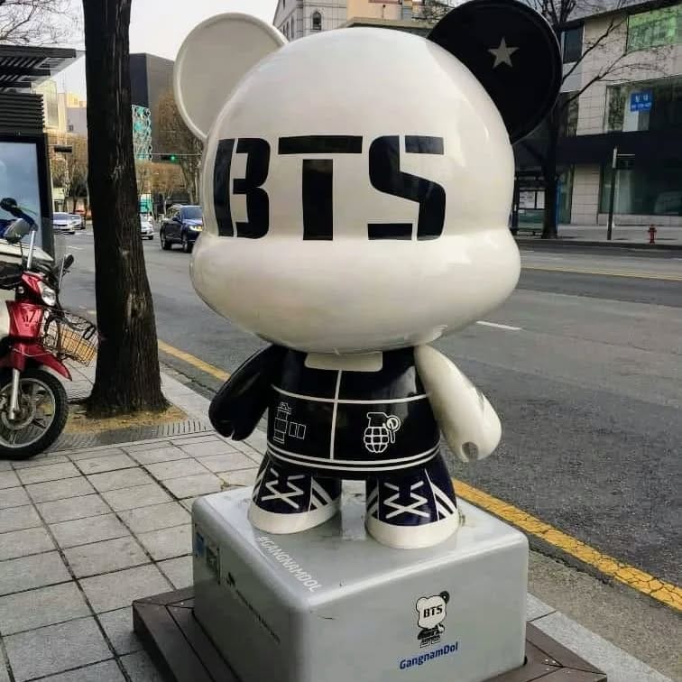 Post 1 by Seoul Wanderlust on Instagram (carousel)
