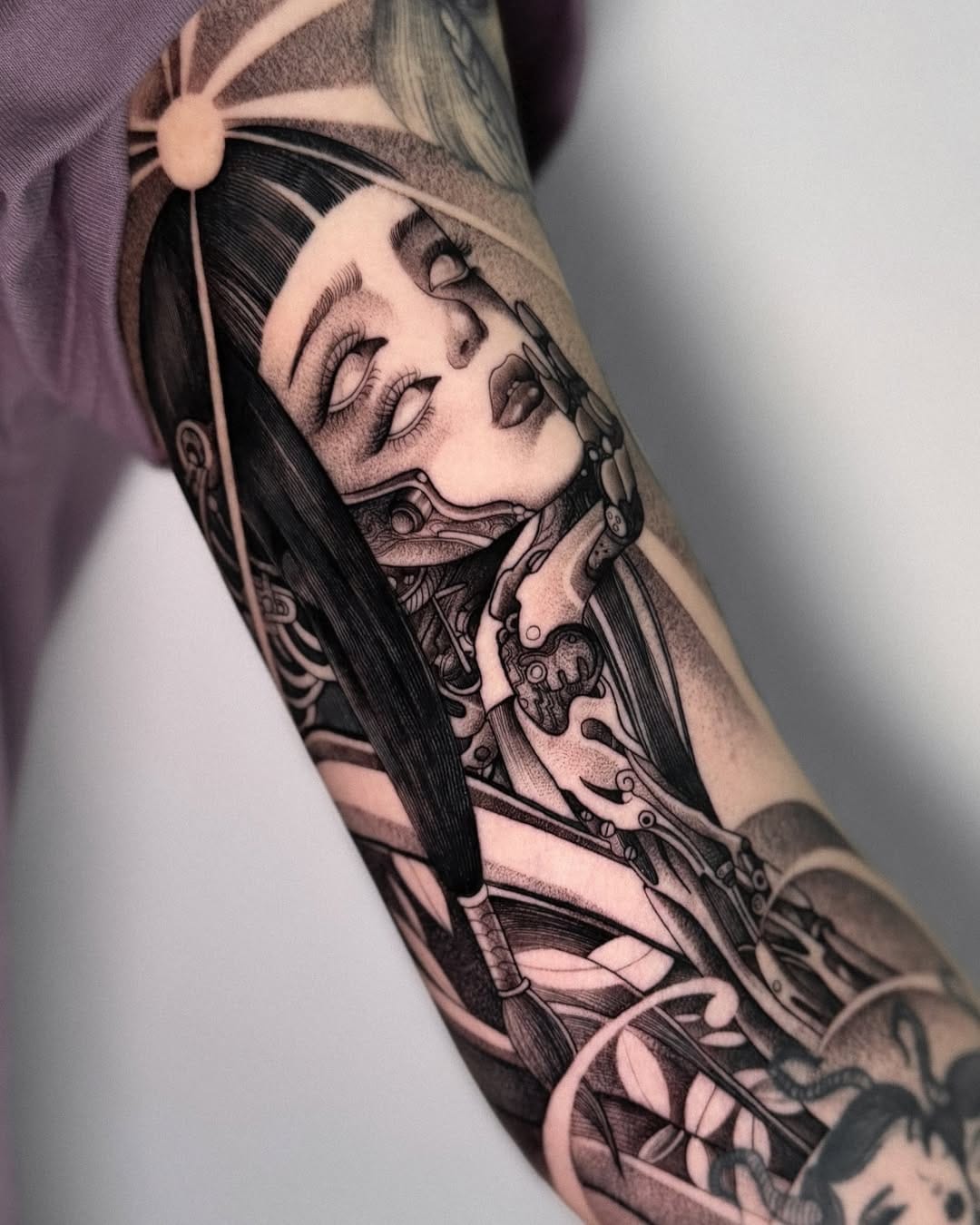Post 9 by Styilo Navarro on Instagram (carousel)
