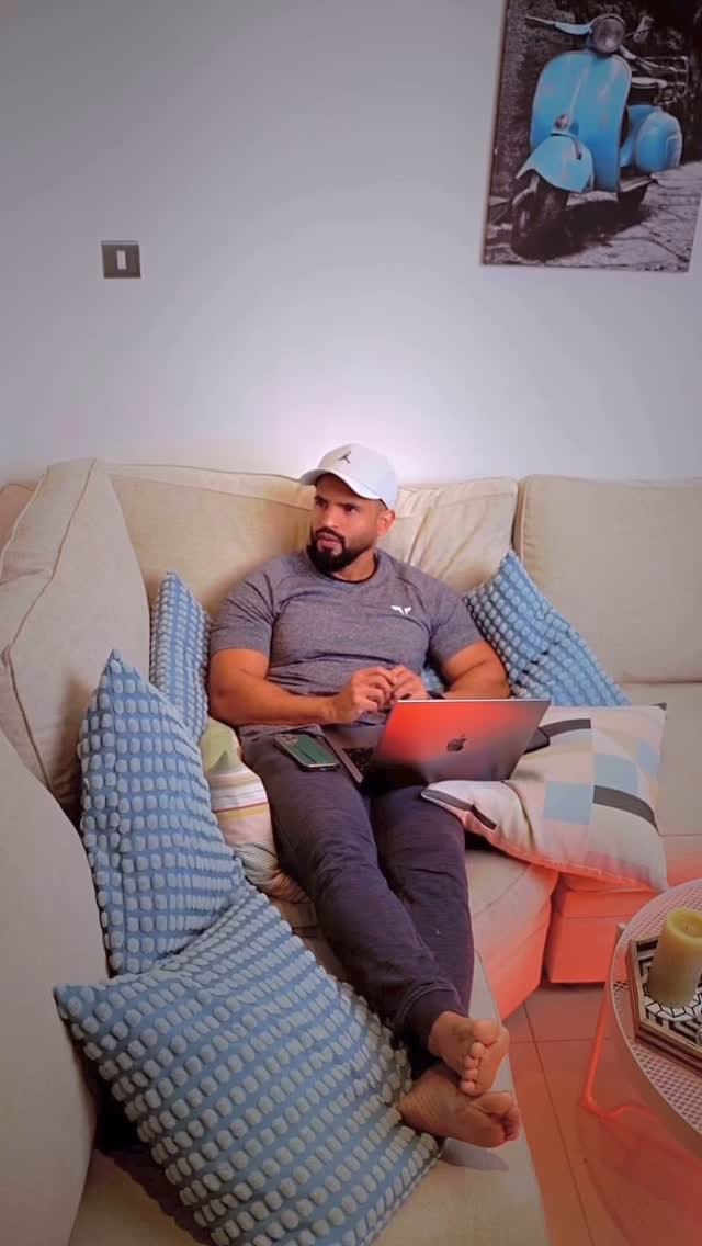 Post 6 by Issa Al Zubaidi on Instagram (video)