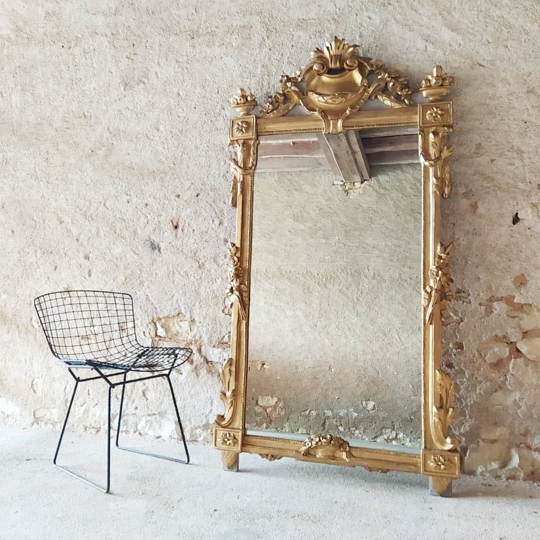 Post 6 by Miroirs anciens on Instagram (image)