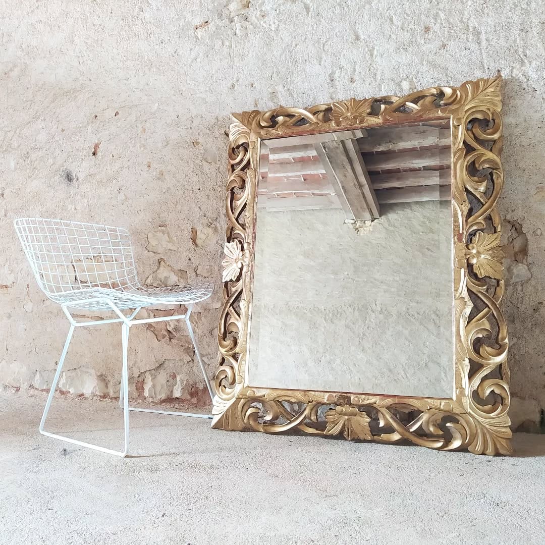 Post 7 by Miroirs anciens on Instagram (carousel)