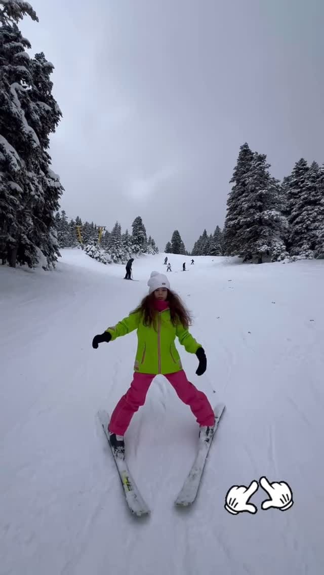 Post 6 by Alara on Instagram (video)