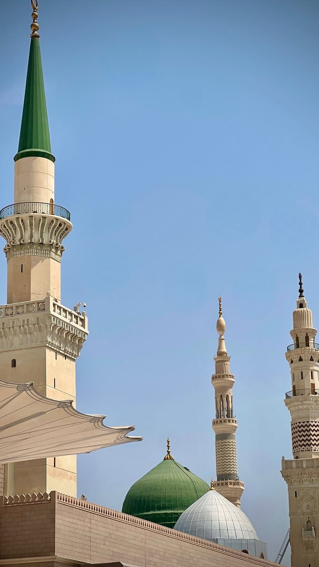 Post 10 by Hamza حمزة on Instagram (video)