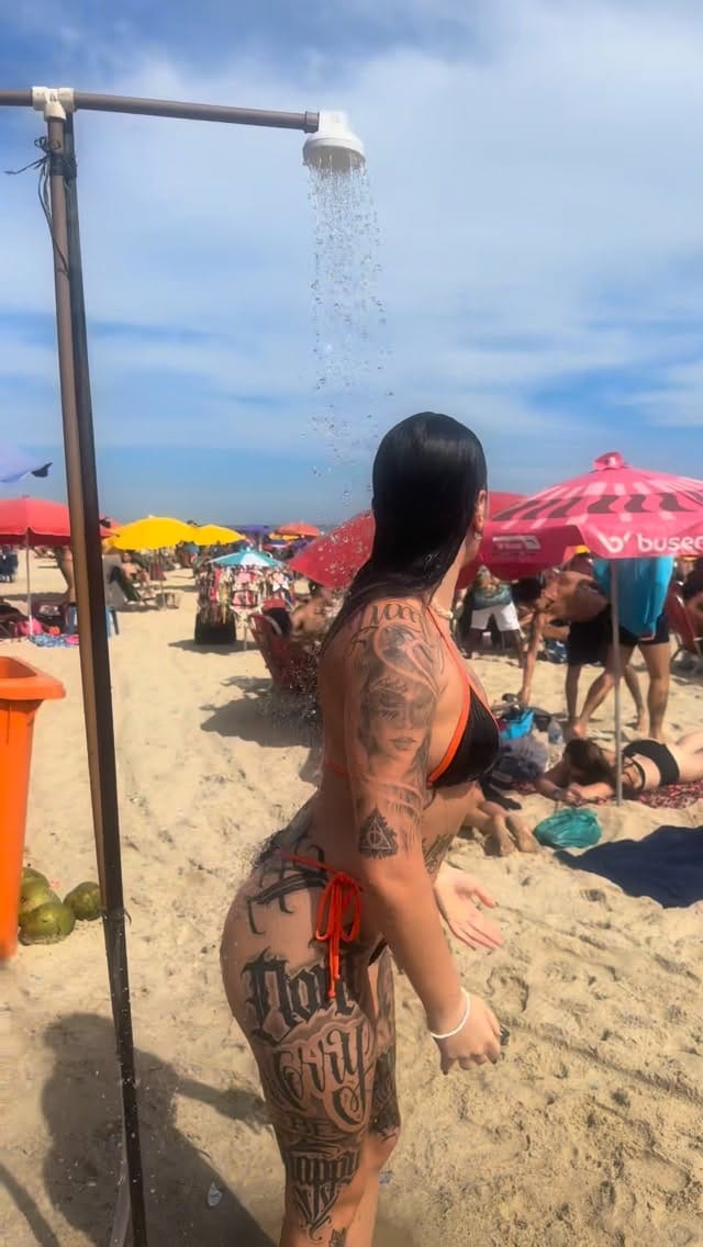 Post 1 by Manoella Mello on Instagram (video)