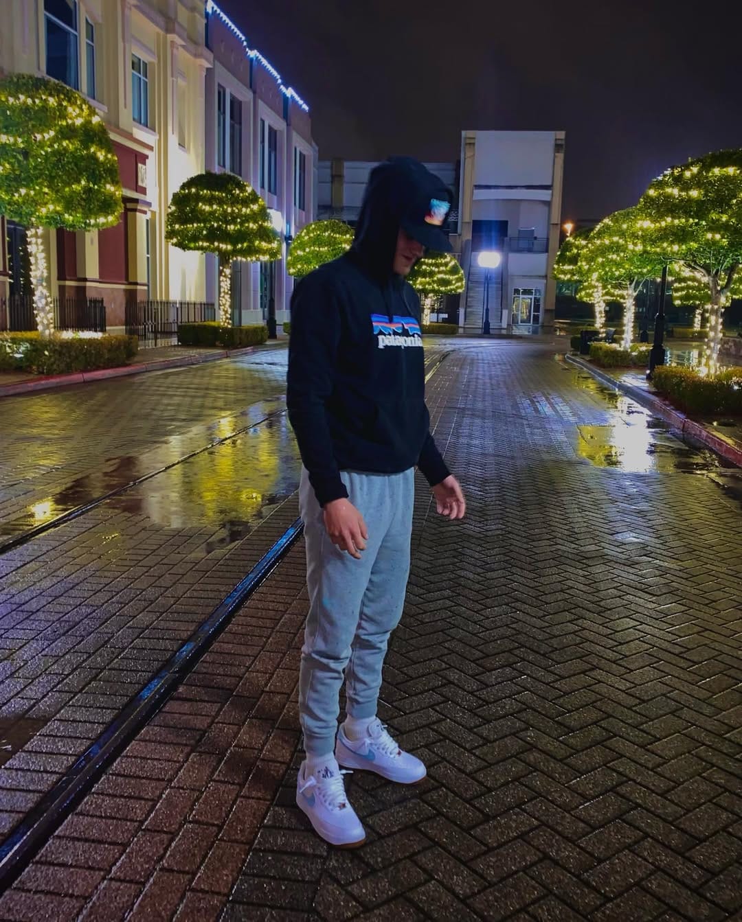 Post 9 by 𝓛𝓮𝓿𝓿𝓲 𝓑𝓾𝓻𝓴𝓮𝓼 ☥ on Instagram (carousel)