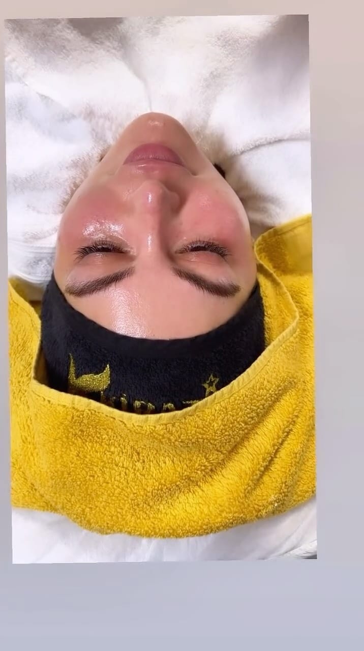 Post 8 by Kiraz Kosmetik on Instagram (video)