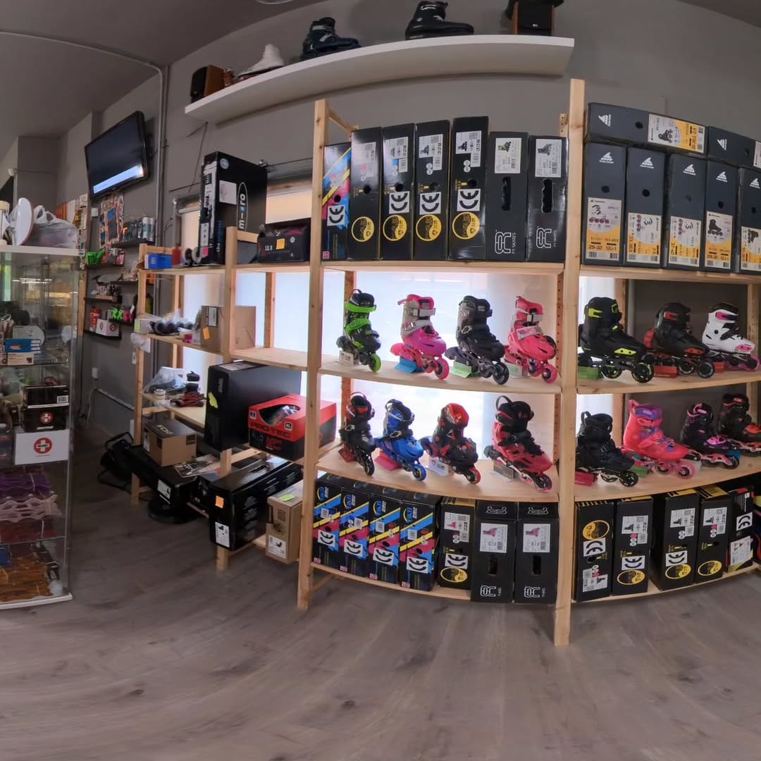 Post 9 by RollerStore on Instagram (carousel)