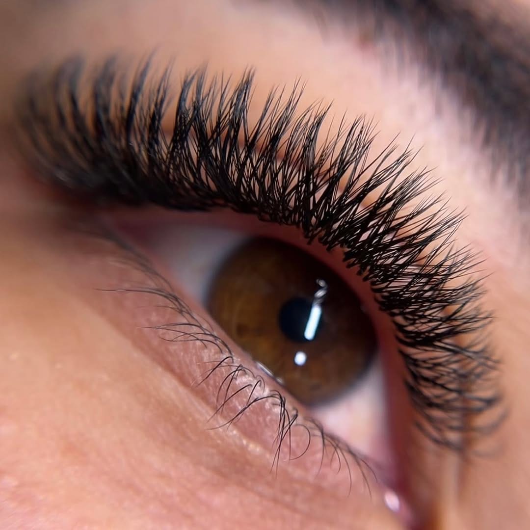 Post 6 by FACTORY BROWS AND LASHES on Instagram (image)