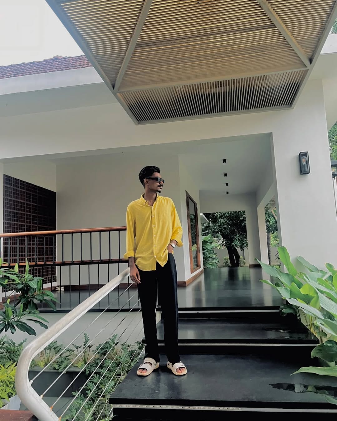 Post 10 by 𝗠𝗔𝗟𝗗𝗜𝗡𝗜 on Instagram (image)