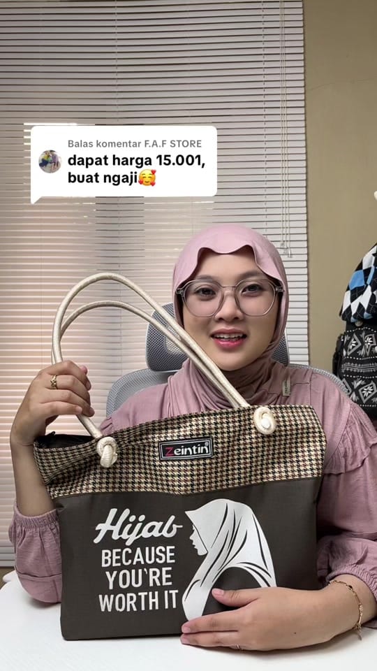 Post 4 by Queen Fahion Store on TikTok (video)