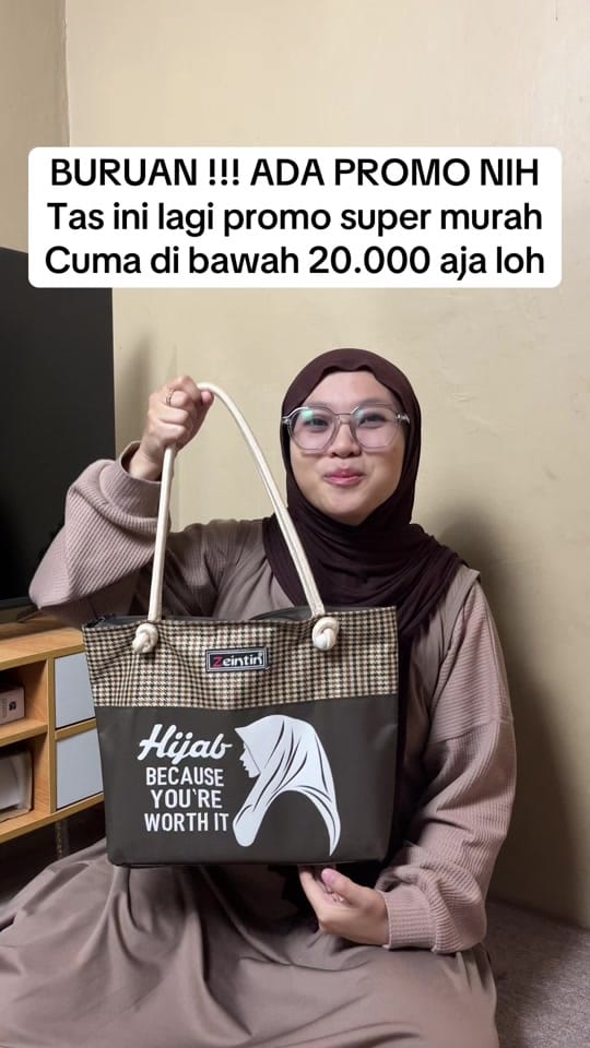 Post 6 by Queen Fahion Store on TikTok (video)